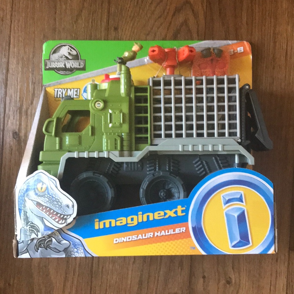 IMAGINEXT dinosaur hauler. New in box
